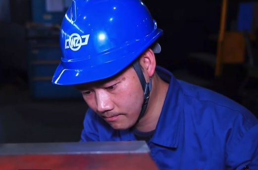 刘永清：毫厘之间磨匠心 十八载坚守铸重器